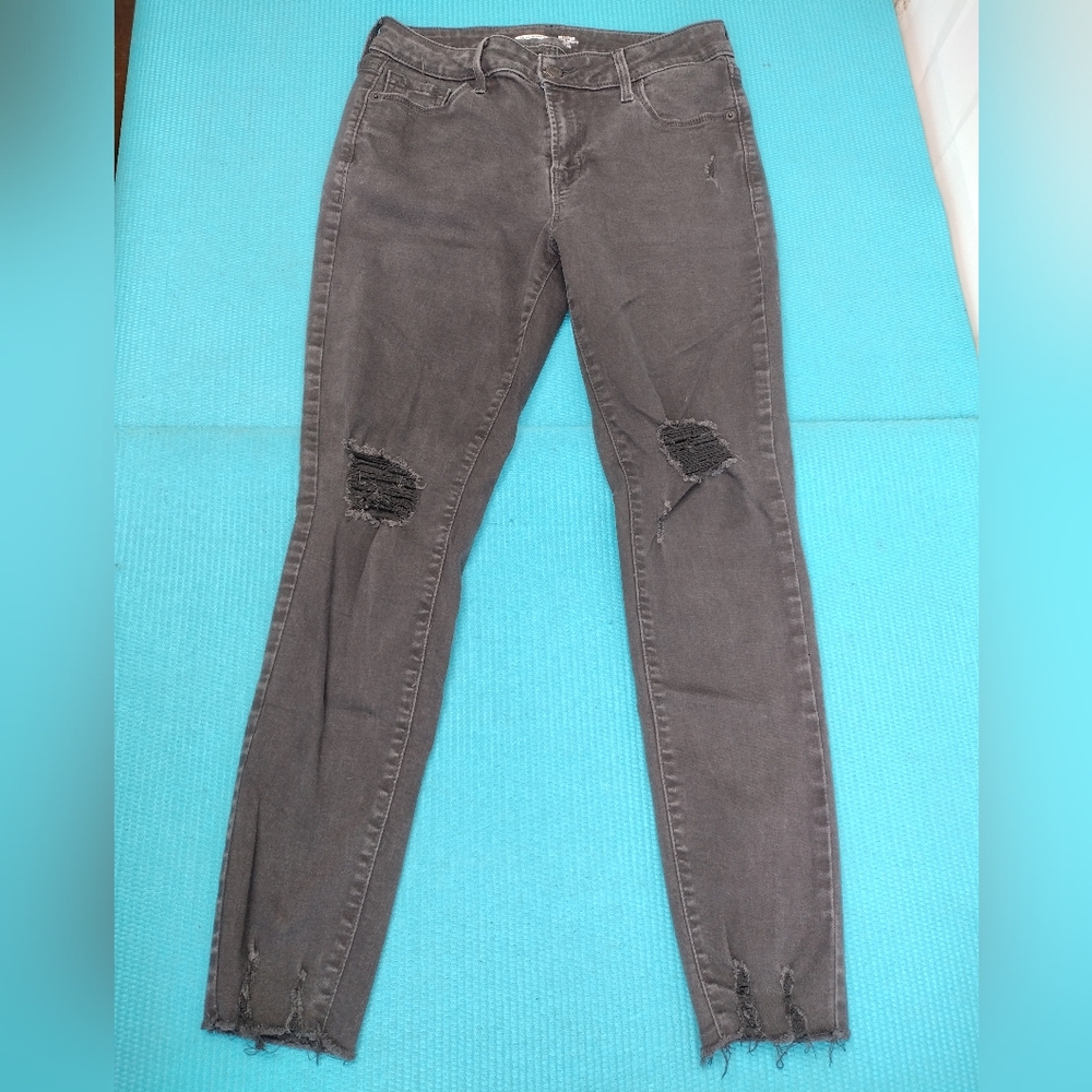 Old Navy Women Super Skinny Ankle Jeans Mid Rise- Ripped - Raw Hem 8